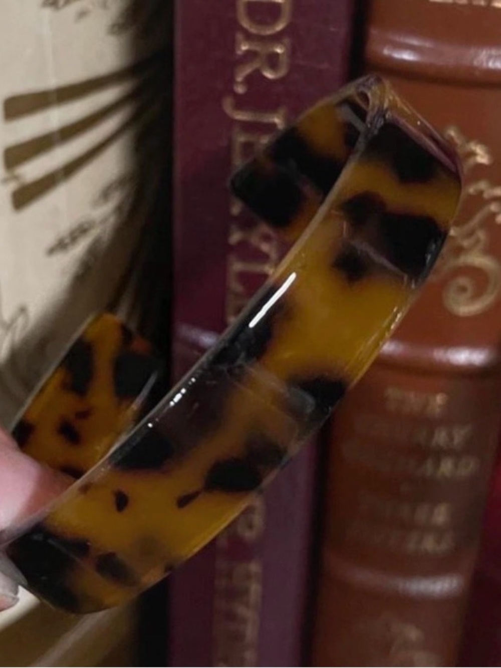 Tortoiseshell Resin Cuff Bracelet - Brown/Black